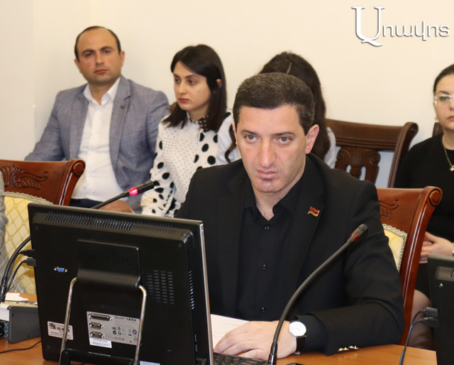 Պետրոսյանը բացահայտեց Վիգեն Քոչարյանի «թերությունը», խորովածի սեղանի լավ ընկեր լինելը