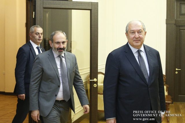 ՀՀ նախագահի վրա պետական մեքենան և վարչապետը հսկայական ուղղակի և անուղղակի ճնշում են գործադրում. Էլինար Վարդանյան