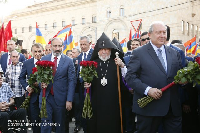 «Հոգևոր առաջնորդները մեծ պատասխանատվություն և առաքելություն ունեն Աստծո և ժողովրդի առջև». Նախագահ Սարգսյանը շնորհավորել է Ամենայն Հայոց Կաթողիկոսին