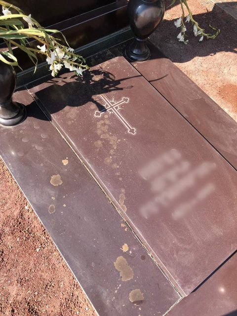 «Կարմիր բլուր» գերեզմանատանը տեղի ունեցած պղծման դեպքով դարձյալ կին է բերման ենթարկվել