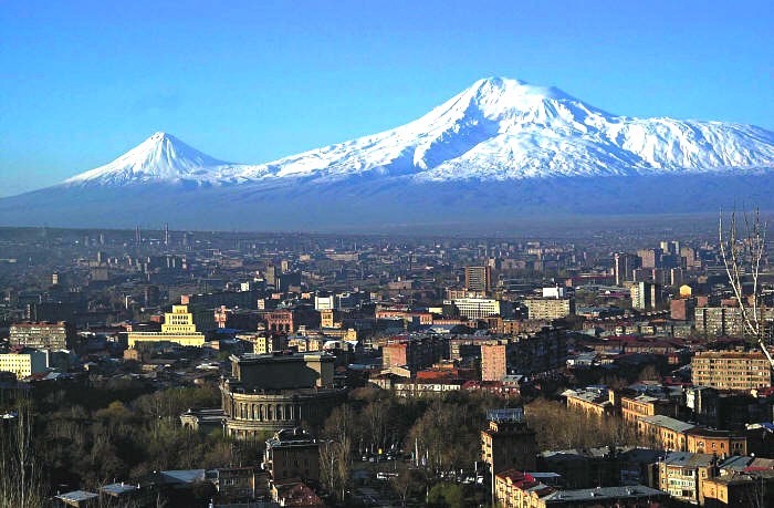 Վերջին վեց ամիսներին Հայաստանում քաղաքական ապաստան ստանալու համար դիմել է 81 անձ, որոնցից 41-ին տրվել է փախստականի կարգավիճակ. «Հրապարակ»