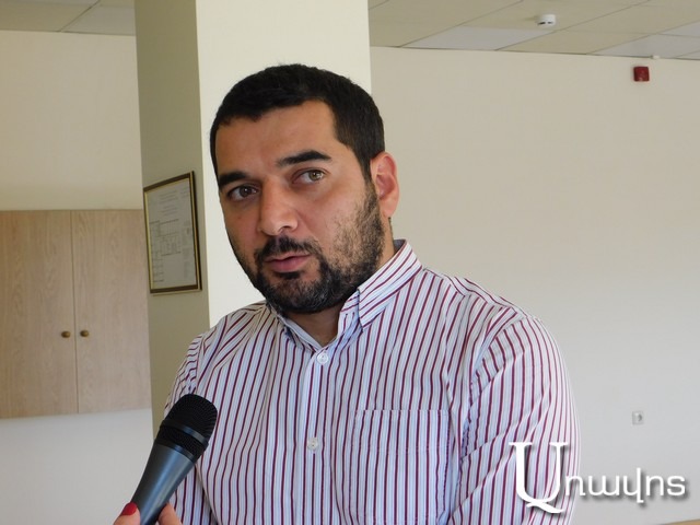 «Հավաքեք ձեզ»․ Հրաչյա Հակոբյանը՝ «Լուսավոր Հայաստանին»