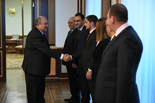Արմեն Սարգսյանն ընդունել է «Ազգային օրակարգ» կուսակցության խորհրդի անդամներին