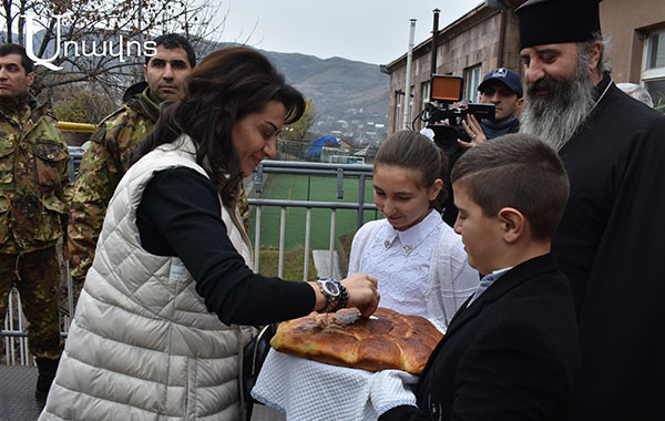 «Առաջին հարցը, որ պետք է լուծել սահմանամերձ շրջաններում, խաղաղությունն է». Աննա Հակոբյան (Ֆոտոշարք)