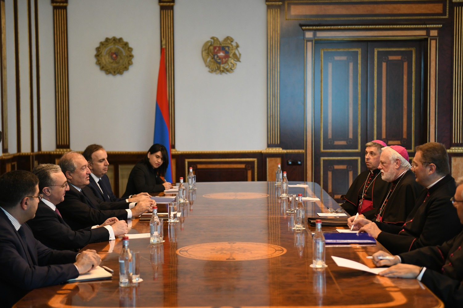 Ուրախ եմ տեսնել մի երկիր, որն ունի հնագույն քրիստոնեական ավանդույթներ և շատ ժամանակակից հասարակություն․ Պոլ Ռիչարդ Գալագերի