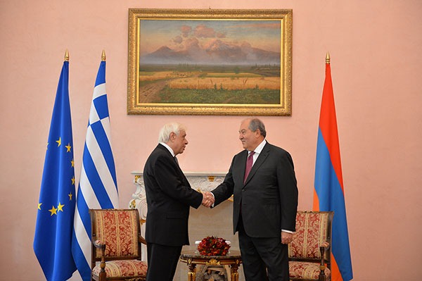 Բարի եք եկել Հայաստան, բարի եք եկել Ձեր տուն. Արմեն Սարգսյանը հյուրընկալել է Հունաստանի նախագահ Պրոկոպիոս Պավլոպուլոսին