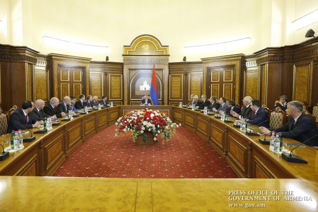 «Մադրիդյան սկզբունքները սեղանին չեն». Նիկոլ Փաշինյանը «Ազատ հայրենիքի» ներկայացուցիչներին բանակցային գործընթացից մանրամասներ է պատմել