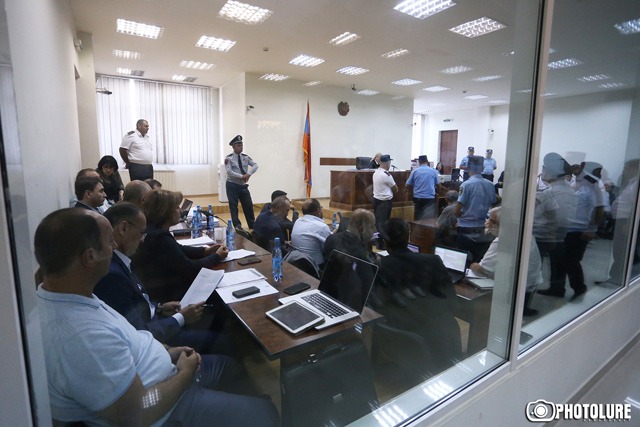 «Հարգանք տածելով մյուս երկու նախագահների նկատմամբ՝ Ռոբերտ Քոչարյանն անհավասար պայմաններում է». Սեյրան Օհանյան