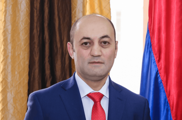 Կենտրոն վարչական շրջանի ղեկավար Ավետ Պողոսյանը հայտնել է պաշտոնից հեռանալու մասին