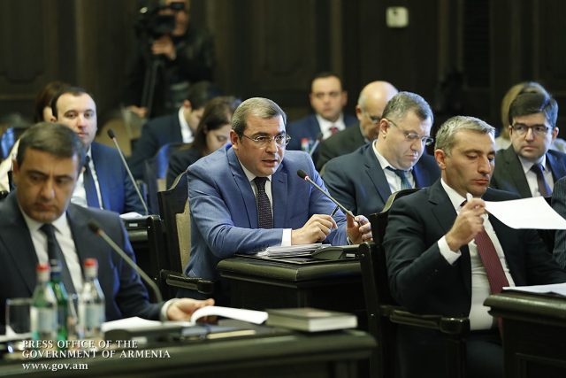 Մուտքերի աճի տեմպի ռեկորդային անկում է գրանցվել հատկապես հոկտեմբերին. աճի տեմպը գնալով նվազում է. «168 ժամ»