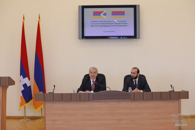 Հայաստանի եւ Արցախի ԱԺ պատգամավորները քննարկել են ադրբեջանա-ղարաբաղյան հակամարտության շուրջ խոսույթի ձեւավորման հարցեր