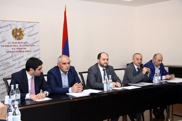 Սամվել Կարաբեկյան. Անկախ որ բուհ է ընդունվում ուսանողը, եթե նա ՀՀ քաղաքացի է, ապա պարտավոր է ունենալ միասնական համակարգով անցկացվող «Հայոց լեզու» առարկայի հանձնման հավաստագիր