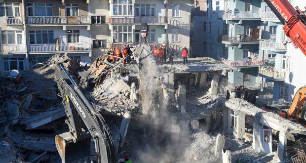 Երկրաշարժից հետո Թուրքիայում շարունակվում են զանգվածային ձերբակալությունները