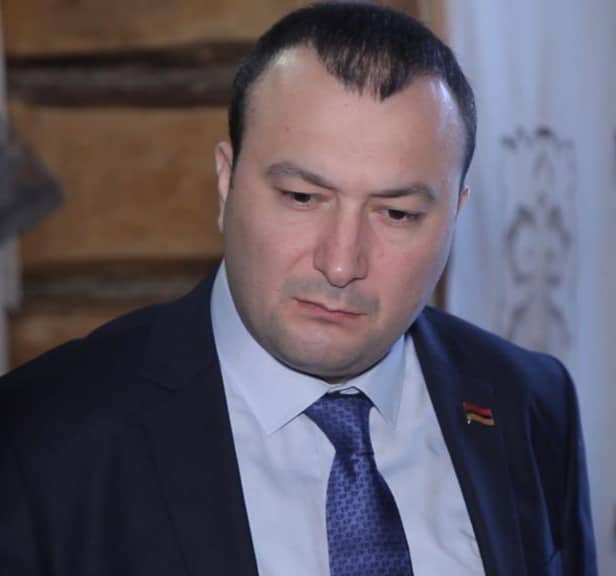 Վահե Էնֆիաջյան. «Իշխանությունն ու մեր երկիրը խաղալիք չեն ձեզ համար»