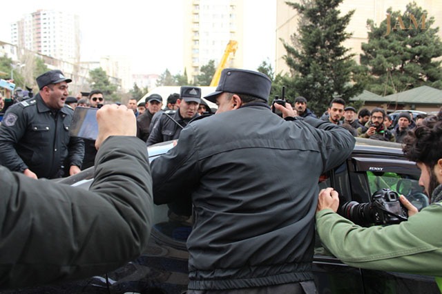 Ոստիկանությունը ցրել է Բաքվի ընդդիմության հանրահավաքը. Jan-news