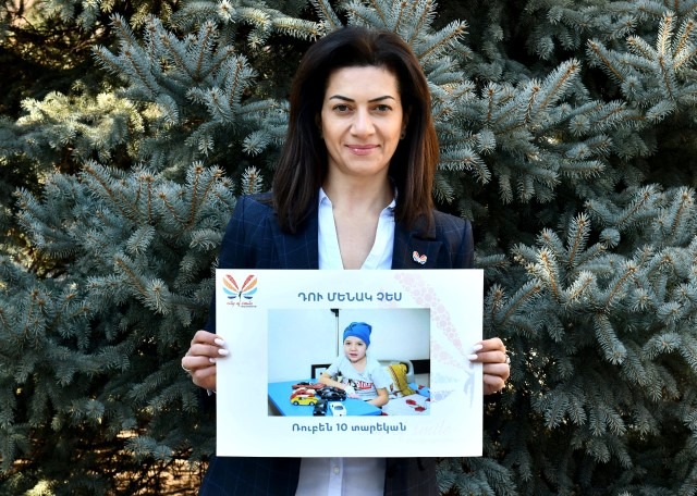 Աննա Հակոբյանի նախաձեռնությամբ 3000 մարդ միացել է «Միասին կարող ենք կյանքեր փրկել» խորագրով ֆլեշմոբին