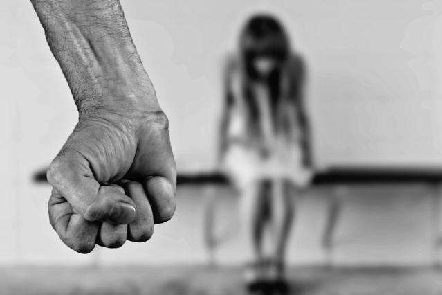Օգտվելով 12 տարին չլրացած աղջկա անօգնական վիճակից՝ 63-ամյա տղամարդը սեռական բնույթի բռնի գործողություններ է կատարել նրա նկատմամբ