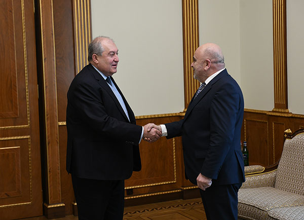 Արմեն Սարգսյանը հանդիպել է Հեռուստատեսության և ռադիոյի հանձնաժողովի նախագահ Տիգրան Հակոբյանի հետ