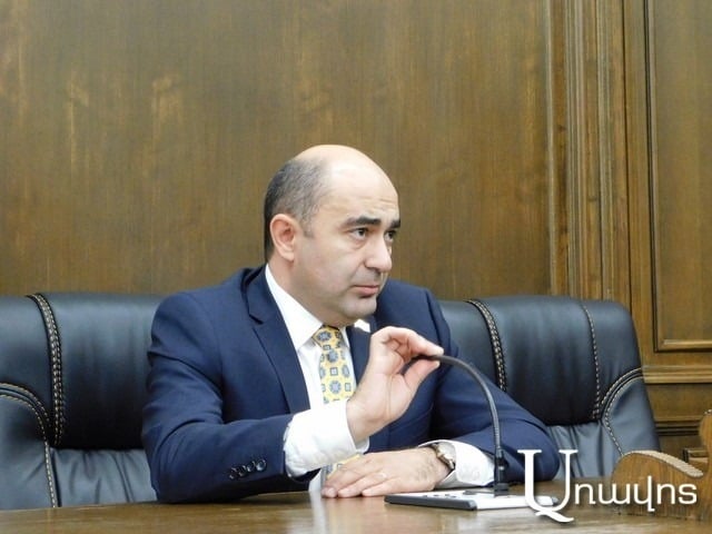 «Հյուրանոցների տիրոջը ազատեք, նոր Ծառուկյանի հյուրանոցներում Արցախից եկածներին տեղավորեք»