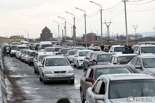 Եթե էջմիածնեցիները պարզվի, որ ջերմություն չունեն, թող գան Երեւանում կամ Արտաշատում հարսանիք անեն, պրոբլեմ չկա. Նիկոլ Փաշինյան