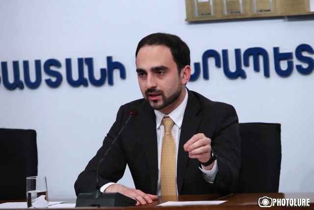 Պարետի հաշվարկներով՝ եթե բոլոր փուլերը հաղթահարենք, հնարավոր է՝ ապրիլի կեսերից, մայիսի սկզբներին ամբողջապես վերադառնանք բնականոն կյանքի