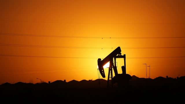 Ադրբեջանի տնտեսությունը վտանգված է` նավթի գների անկման պատճառով. Oilprice.com