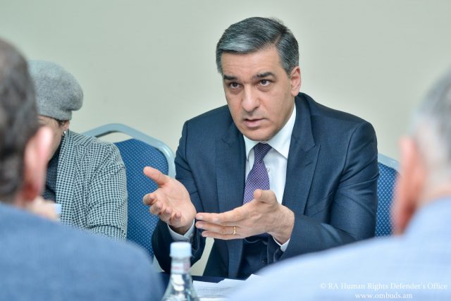 Կնոջ սեռը թիրախավորելով նրան վիրավորելը ու դա այնպես անելը, որ վիրավորանք հասցվի կնոջ մասնավոր կամ ընտանեկան կյանքին, բացարձակ մերժելի երևույթ է