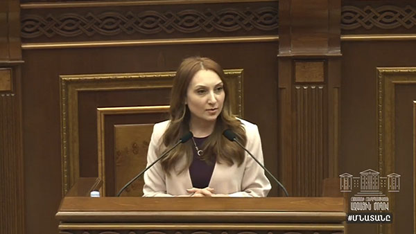 «Տիկին Սամսոնյան, լուրջ եք խոսո՞ւմ». ինչպես «Իմ քայլի» պատգամավորները պաշտպանեցին Ալեն Սիմոնյանին
