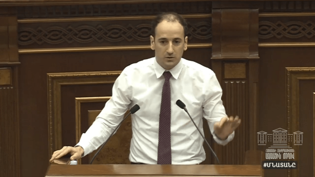 «Խնդրում եմ, տիկին Զոհրաբյան, տվեք ինձ կանաչի վաճառող տատիկի հեռախոսահամարը». Սիսակ Գաբրիելյան