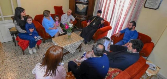 Տեր Մասիս եպիսկոպոսն այցելեց Սուրիոյ պատերազմի նահատակներու մայրերուն․ «Գանձասար»