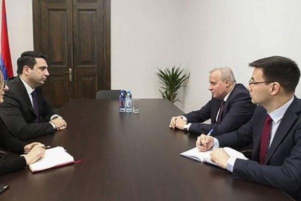 Ալեն Սիմոնյանը և ՀՀ-ում ՌԴ արտակարգ եւ լիազոր դեսպանը քննարկել են հայ-ռուսական հարաբերությունների օրակարգային հարցեր