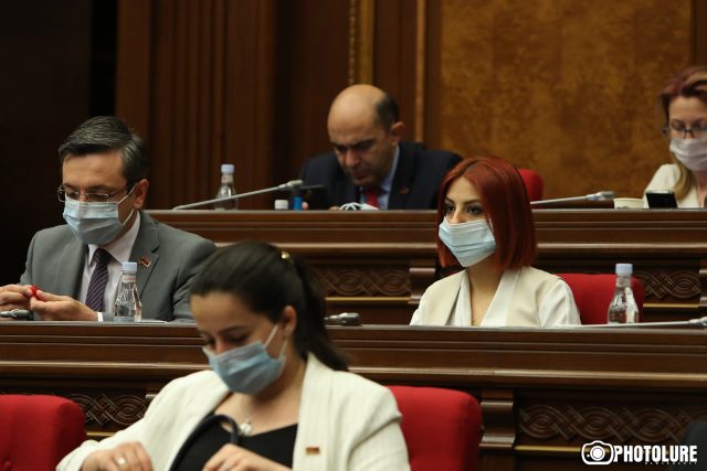 «Հետ տարեք այս նախագիծը, մարդիկ ԱԺ-ի դիմաց ցույց են անելու». ինչո՞ւ է գործադիրը բարձրացնում գույքահարկի շեմը