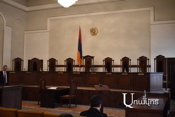 ՍԴ-ի մասին օրենքը դատավարության մասնակիցների կողմից նիստ հետաձգելու եւ հավելյալ ժամկետ խնդրելու գործիքակազմ չի նախատեսում. «Հրապարակ»