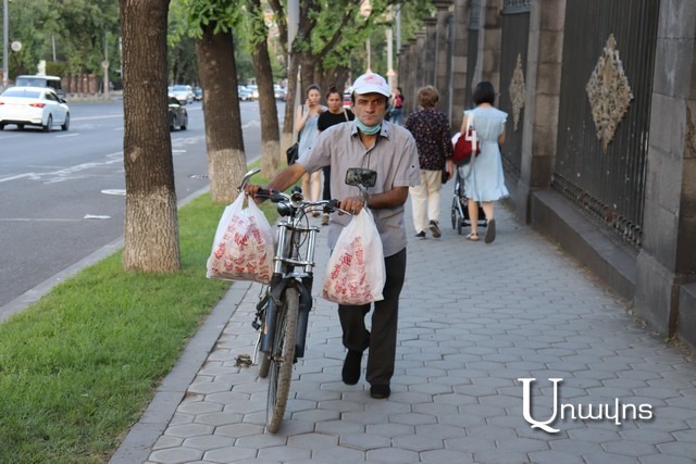 «Այգու մեջ պաչպչվում են, բաներ են անում, այ մարդ, էս անելու բան չի». Քաղաքացիների դժգոհությունները՝ կորոնավիրուսի ու անվերահսկելիության հետ կապված