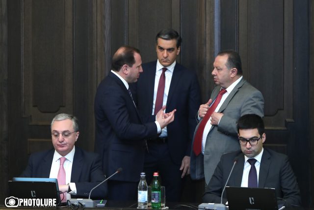 Դավիթ Տոնոյան. «Բոլոր հրետակոծությունները թիրախավորվում են, դիպուկահար կրակով լռեցվում են, որի արդյունքում հակառակորդն ունի բավական զգալի կորուստներ»