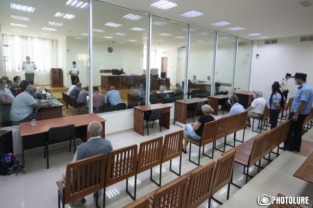 «Ո՞ւր էին դատախազներն այդ ժամանակ, ո՞ւր էին տուժողներն այդ ժամանակ, երբ պաշտպանները բողոքում էին». Քոչարյանի պաշտպան Խուդոյանը հակադարձում է դատախազին