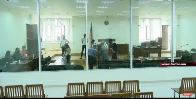 «Ի՞նչ: Ճտիկով գրիչ». դատարանը Արմեն Բիլյանին հեռացրեց դատական նիստերի դահլիճից