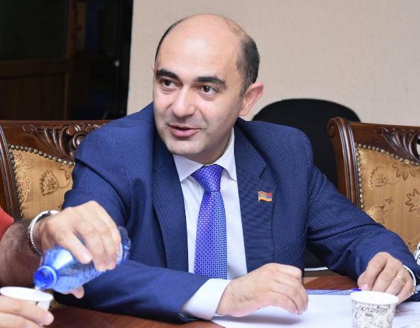 Մեզ չեն հասկանալու հատկապես այն բոլոր ուժերը, որոնք հենց նեղն են ընկնում, նոր են միայն հիշում մեզ հետ համագործակցելու մասին. Էդմոն Մարուքյան