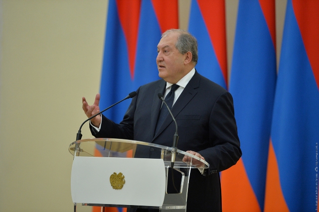 «Սա ոչ միայն մարդկային դժբախտություն է, այլև՝ աղետ: Այս դժվարին պահին Հայրենիքը ձեզ հետ է ու ձեր կողքին». Արմեն Սարգսյան