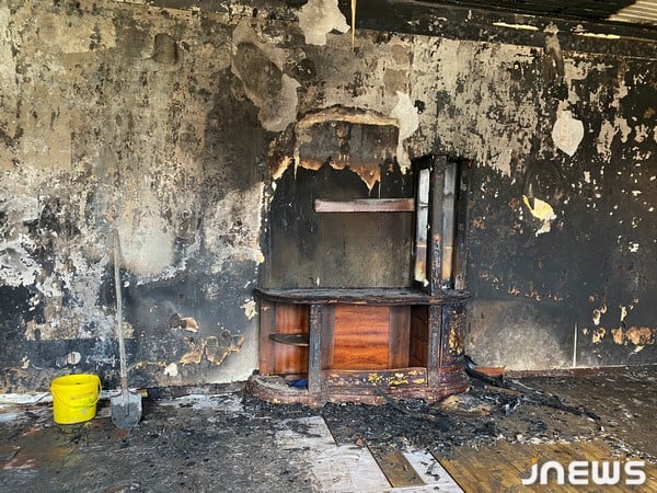 «5 ժամ քաղաքն այրվում էր, մի ոստիկան չեկավ». Ախալքալաքում հրդեհված տների սեփականատերերը փոխհատուցում են պահանջում. Jnews.ge