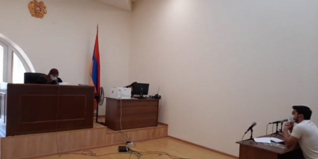 «Իմ գործողությունները թույլ չեն տալիս իրենց՝ ինձ խուլիգանի որակում տալ». Հայկ Ստեփանյանը՝ ընդդեմ Անժելա Թովմասյանի գործով դատական նիստին