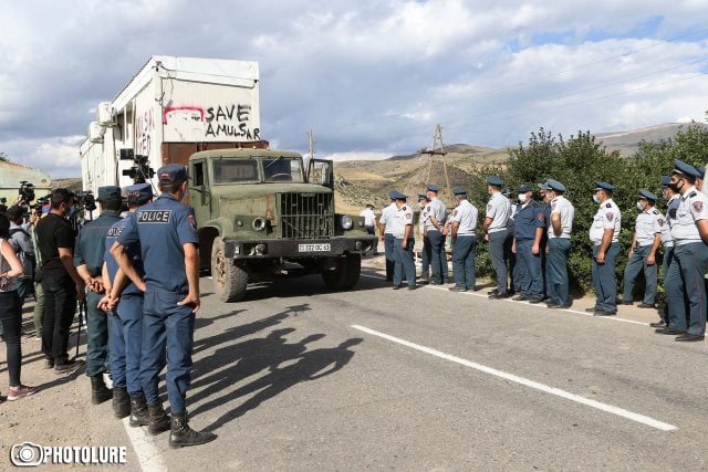 «Զանգում են ինձ եւ ասում են, որ հանքը բացվի, մենք սիրով ետ կգանք, մեր ծնողների ու երեխաների հետ կապրենք մեր հողի վրա»