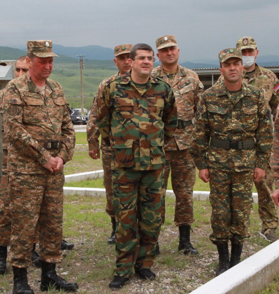 Մեկնում եմ առաջնագիծ՝ իմ բաժին մարտը մղելու, քանզի ես արդեն առաջնագծում ավելի արժեքավոր կլինեմ, քան՝ թիկունքում․ Արայիկ Հարությունյան