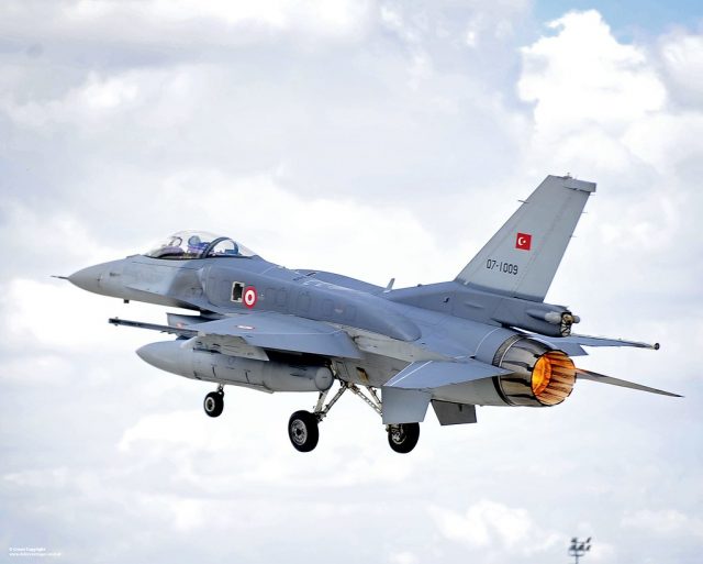 Օդում են Թուրքիայի ռազմաօդային ուժերին պատկանող F-16 բազմաֆունկցիոնալ կործանիչները