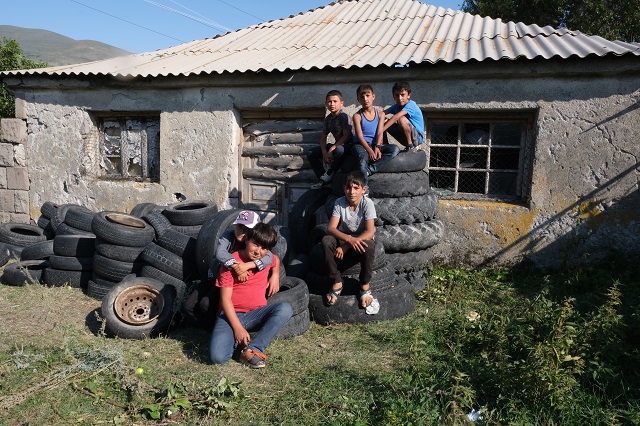 «Մեր գյուղում մի հատ պարապ մարդ չկա». Շողակաթի շրջադարձը՝ 2 տարում. Գյուղում փակ դռները բացվում են, արտագաղթածները՝ վերադառնում