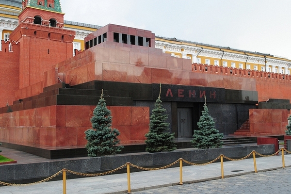 Ռուսաստանում չեղարկել են Լենինի դամբարանի վերաօգտագործման համար հայտարարված մրցույթը