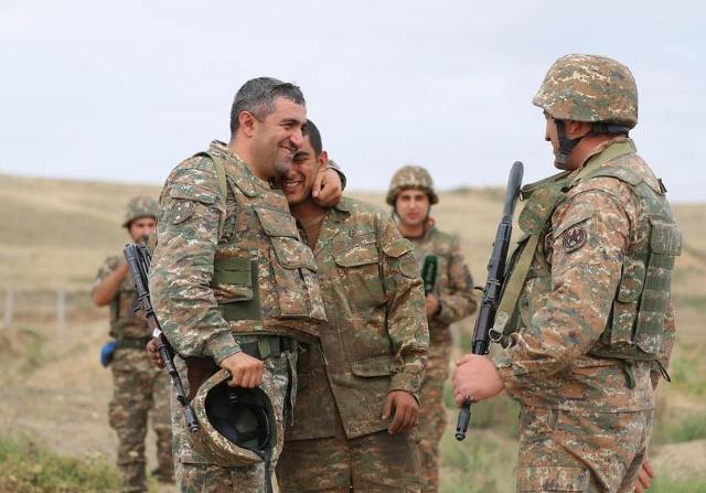 Հայ զինվորներն առաջնագծում (ֆոտոշարք)