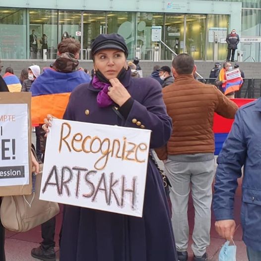 Ի պաշտպանություն հերոսաբար մարտնչող Արցախի ու Հայաստանի. Լյուքսենբուրգում ցույցերին մասնակցում է նաև Մարիա Գուլեգինան