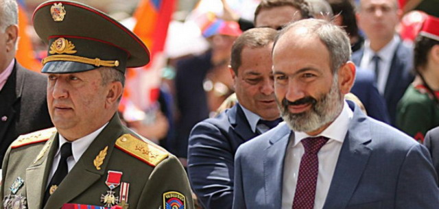 «Մոսին 91թ.-ին «Նիվա»-ով քշեց տանկի վրա. տանկիստը մտածեց՝ «էս գիժն ո՞վ ա», շրջվեց ու փախավ». Հրանտ Բագրատյան