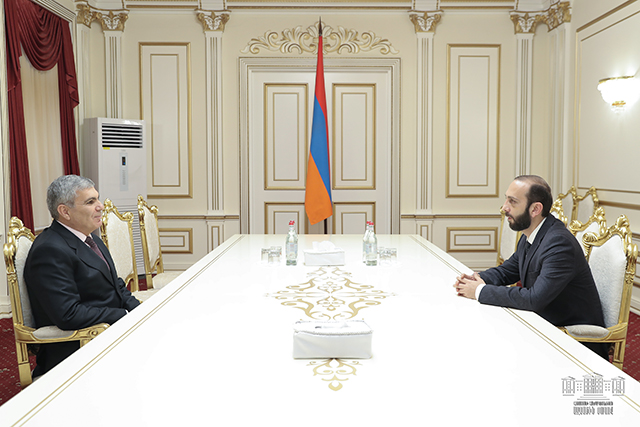 Արարատ Միրզոյանը հանդիպել է «Հանրապետություն» կուսակցության ղեկավար Արամ Սարգսյանի հետ